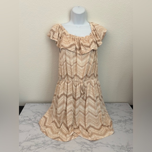 shiela rose Dresses & Skirts - Shiela Rose Short Sleeve Dress Women’s M Tiered Waist Tie Pullover Tan​